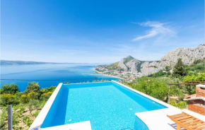 Two-Bedroom Holiday Home in Omis